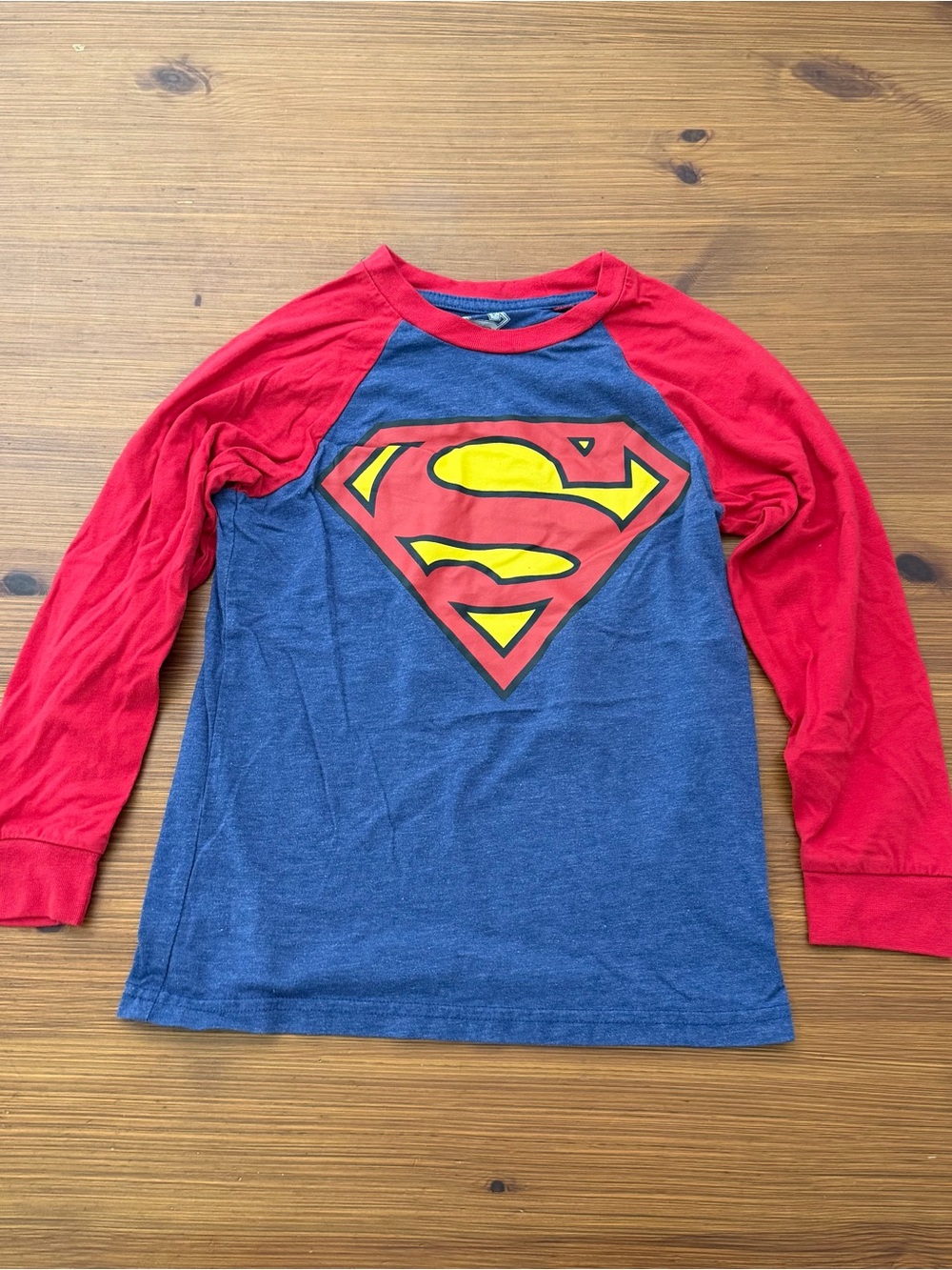 4/$13 Superman Long Sleeve Shirt - Small 6/7